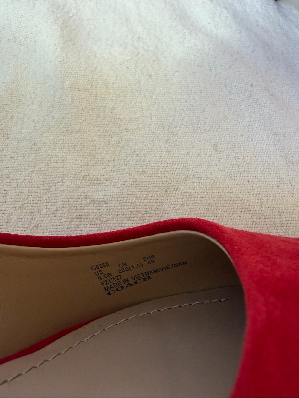 Coach Red Suede Gold Stud Trim Pointed Toe Pumps Heels 9.5 - Picture 6 of 9